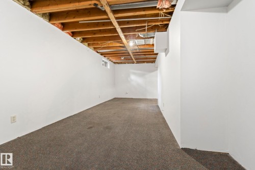 6533 180 Street Nw, Edmonton, AB - Indoor Photo Showing Other Room