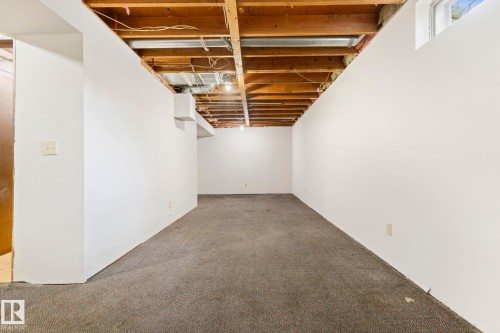 6533 180 Street Nw, Edmonton, AB - Indoor Photo Showing Other Room