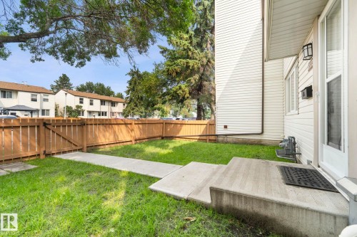 6533 180 Street Nw, Edmonton, AB - Outdoor
