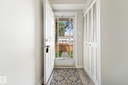 6533 180 Street Nw, Edmonton, AB - Indoor Photo Showing Other Room