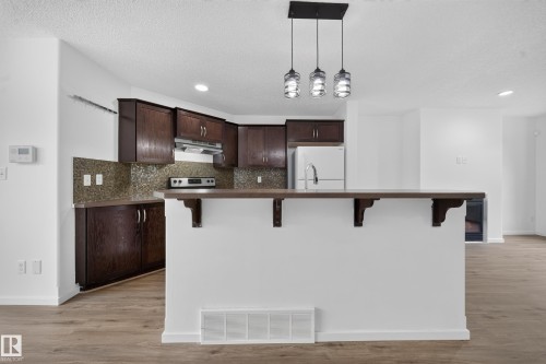 2115 32 Street Nw, Edmonton, AB 