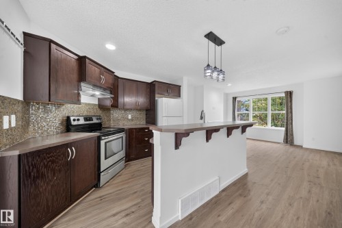 2115 32 Street Nw, Edmonton, AB 