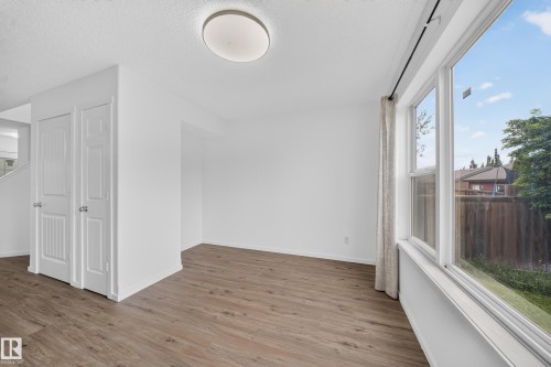 2115 32 Street Nw, Edmonton, AB 