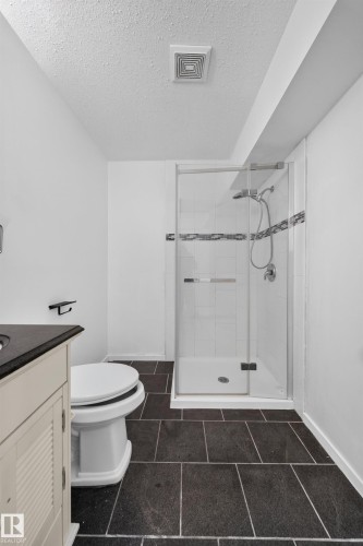 2115 32 Street Nw, Edmonton, AB 