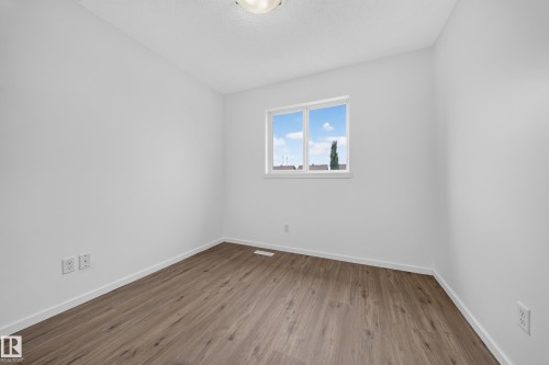 2115 32 Street Nw, Edmonton, AB 