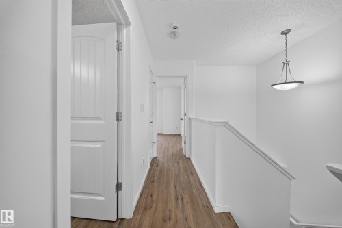 2115 32 Street Nw, Edmonton, AB 