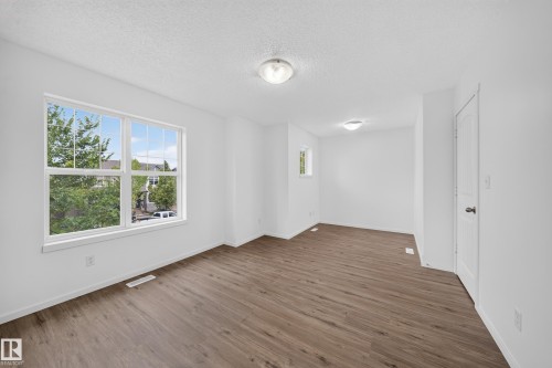 2115 32 Street Nw, Edmonton, AB 