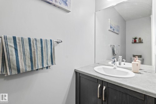 1711 27 Street Nw, Edmonton, AB 