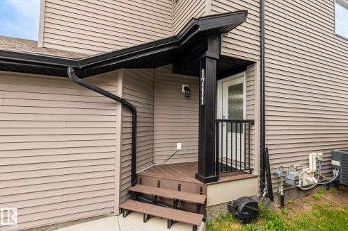 1711 27 Street Nw, Edmonton, AB 