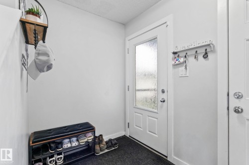 1711 27 Street Nw, Edmonton, AB 