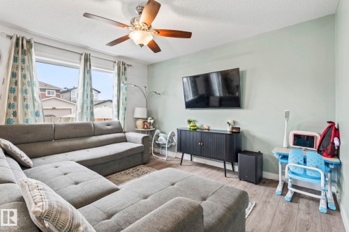 1711 27 Street Nw, Edmonton, AB 