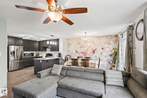 1711 27 Street Nw, Edmonton, AB 