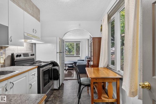 9317 112 Avenue Nw, Edmonton, AB 