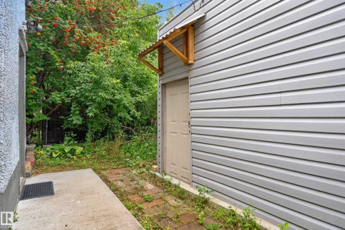 9317 112 Avenue Nw, Edmonton, AB 