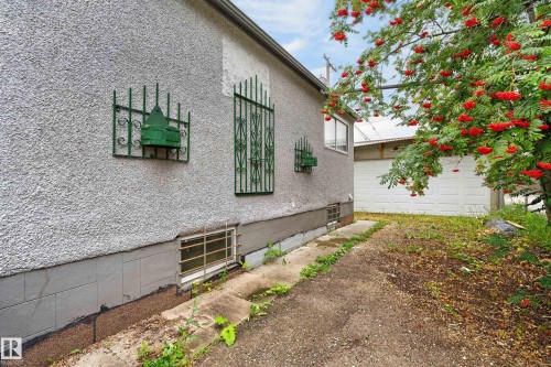 9317 112 Avenue Nw, Edmonton, AB 