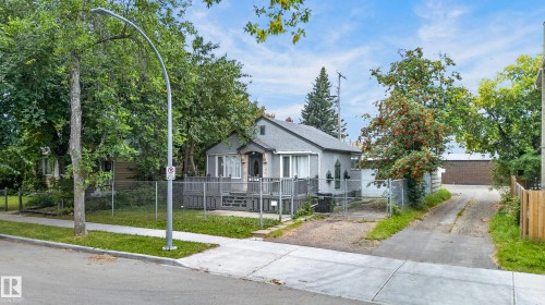 9317 112 Avenue Nw, Edmonton, AB 