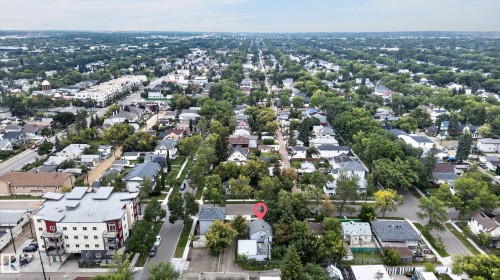 9317 112 Avenue Nw, Edmonton, AB 