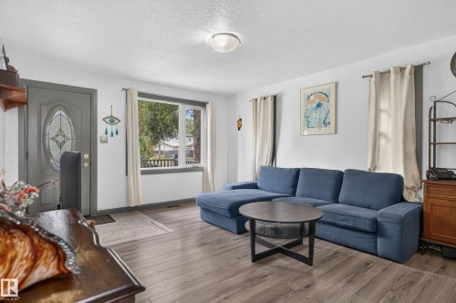 9317 112 Avenue Nw, Edmonton, AB 