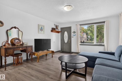 9317 112 Avenue Nw, Edmonton, AB 
