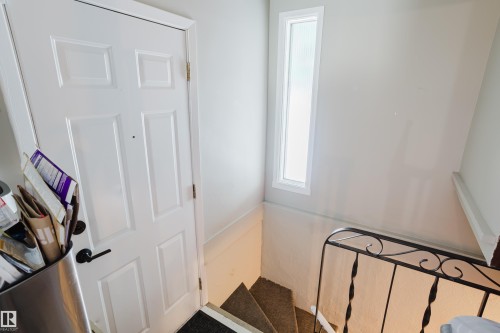 14632 95 Avenue Nw, Edmonton, AB - Indoor Photo Showing Other Room