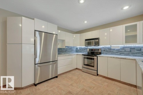 17927 92A Street Nw, Edmonton, AB 