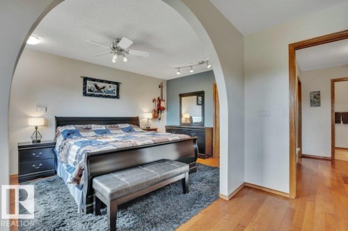 17927 92A Street Nw, Edmonton, AB 