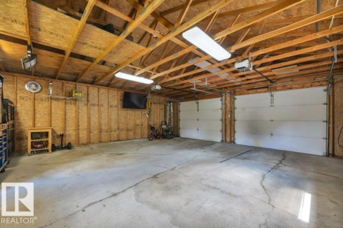 17927 92A Street Nw, Edmonton, AB 