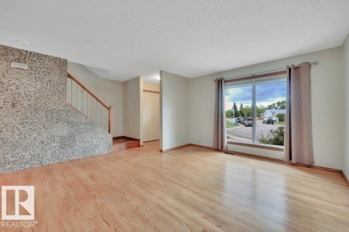 17927 92A Street Nw, Edmonton, AB 