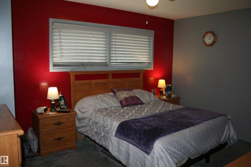 5219 52 Ave, Viking, AB 