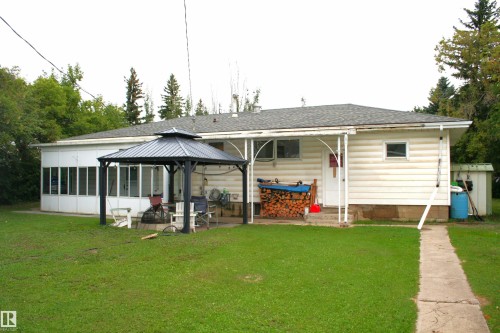 5219 52 Ave, Viking, AB 