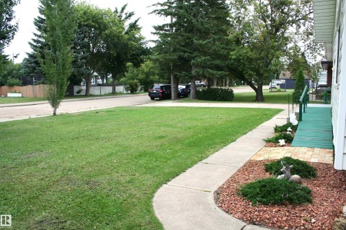 5219 52 Ave, Viking, AB 