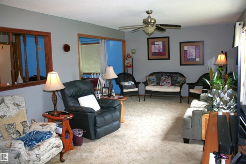 5219 52 Ave, Viking, AB 