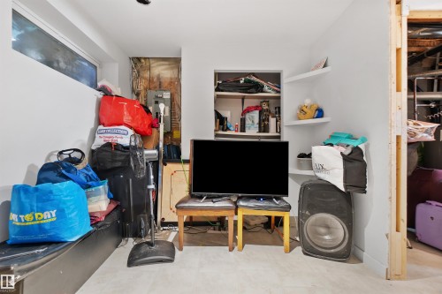#36 2503 24 St Nw, Edmonton, AB - Indoor