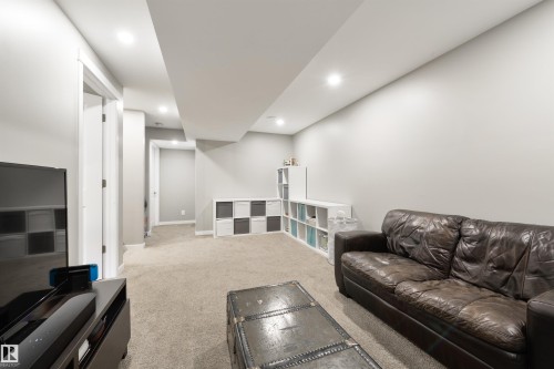 5228 20 Avenue Sw, Edmonton, AB 