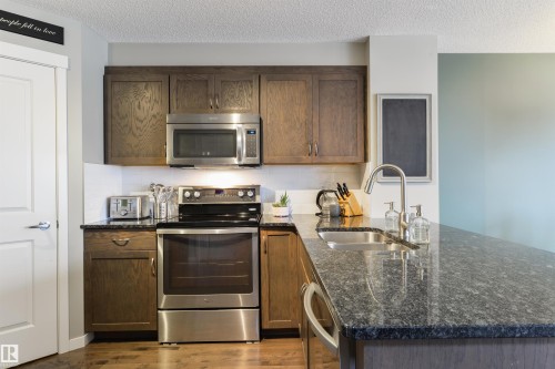 5228 20 Avenue Sw, Edmonton, AB 