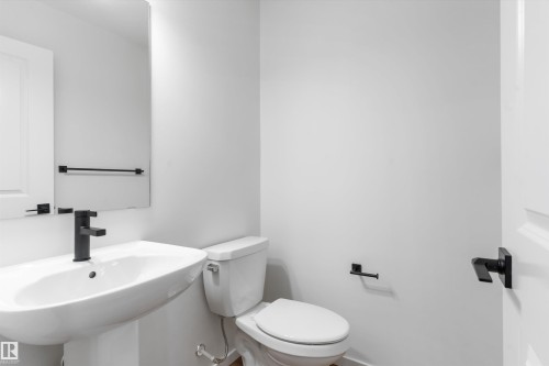210 Stetson Loop, Ardrossan, AB 
