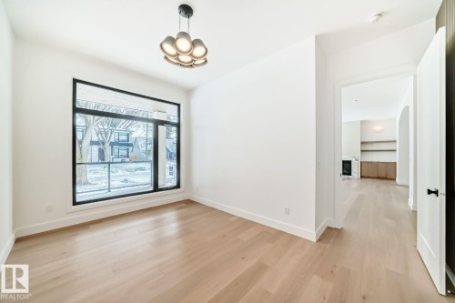 Contemporary ceiling light fixture - 10514 134 Street Nw, Edmonton, AB 
