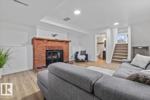 18703 57 Avenue Nw, Edmonton, AB 