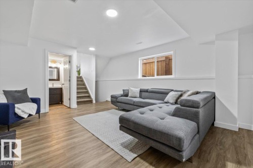 18703 57 Avenue Nw, Edmonton, AB 