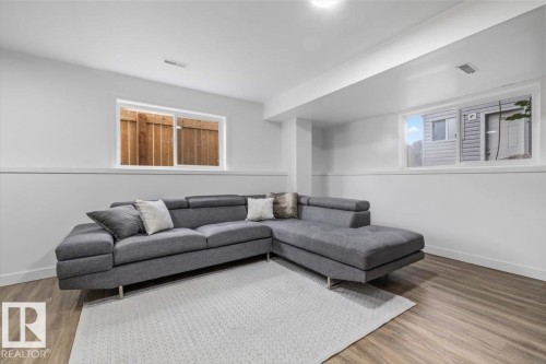 18703 57 Avenue Nw, Edmonton, AB 