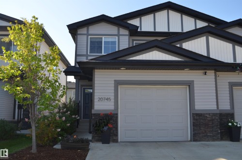 20745 99A Avenue Nw, Edmonton, AB 
