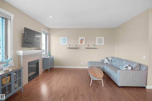 7812 18 Avenue Sw, Edmonton, AB 