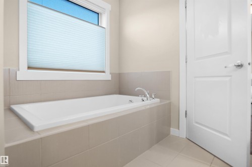 7812 18 Avenue Sw, Edmonton, AB 