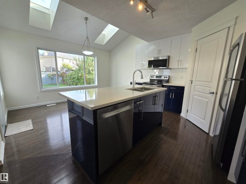 21208 89A Avenue Nw, Edmonton, AB 