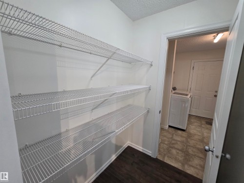 21208 89A Avenue Nw, Edmonton, AB 