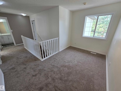 21208 89A Avenue Nw, Edmonton, AB 