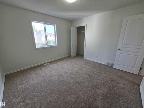 21208 89A Avenue Nw, Edmonton, AB 