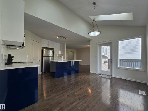21208 89A Avenue Nw, Edmonton, AB 