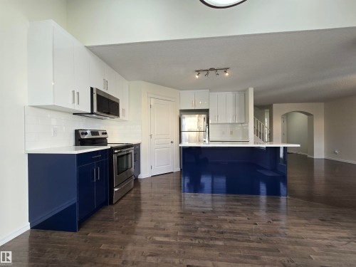 21208 89A Avenue Nw, Edmonton, AB 