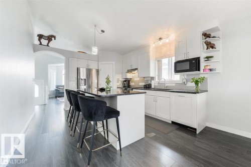 417 Hollick-Kenyon Road Nw, Edmonton, AB 